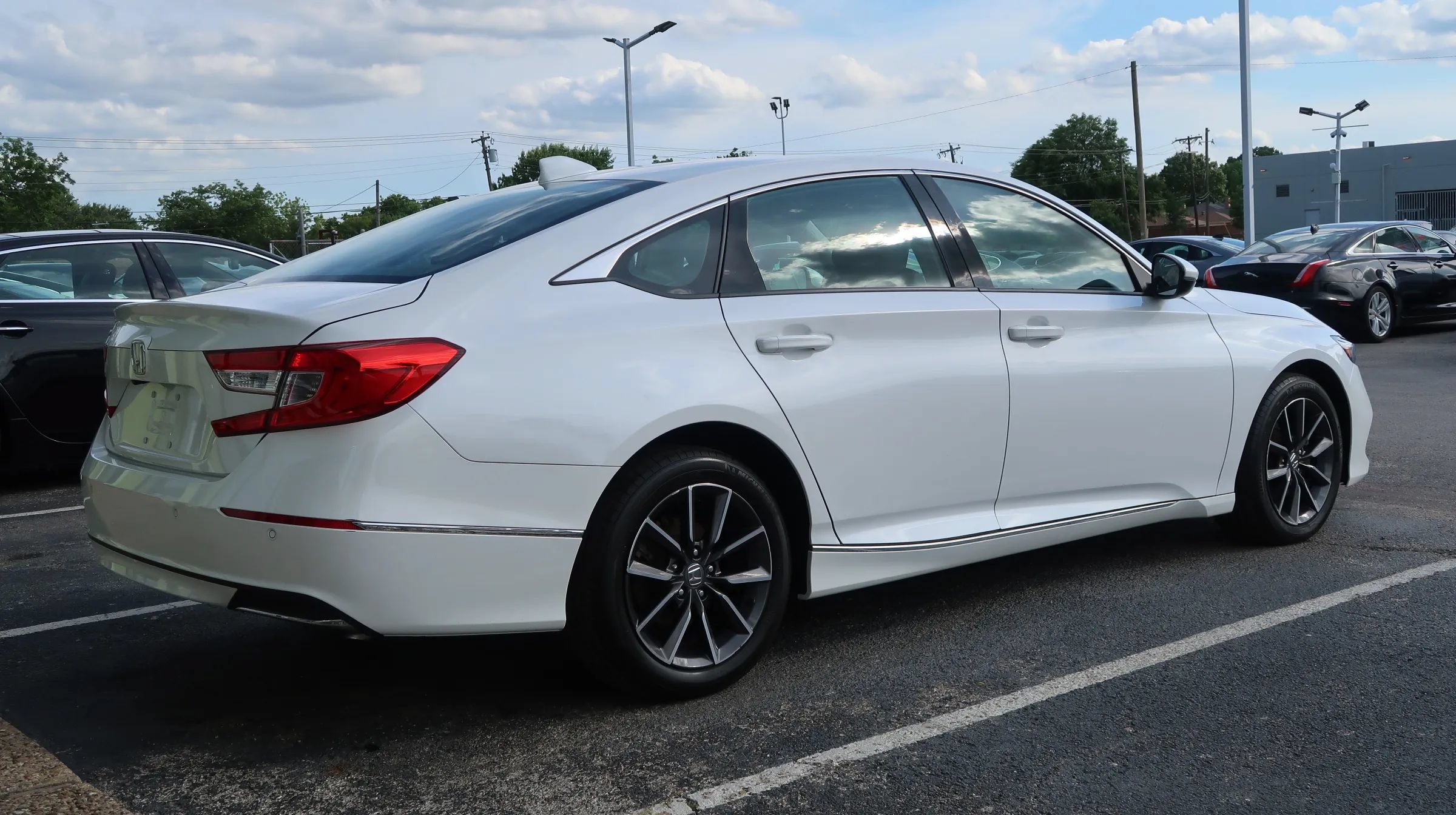 Used 2021 Honda Accord EX-L image 11