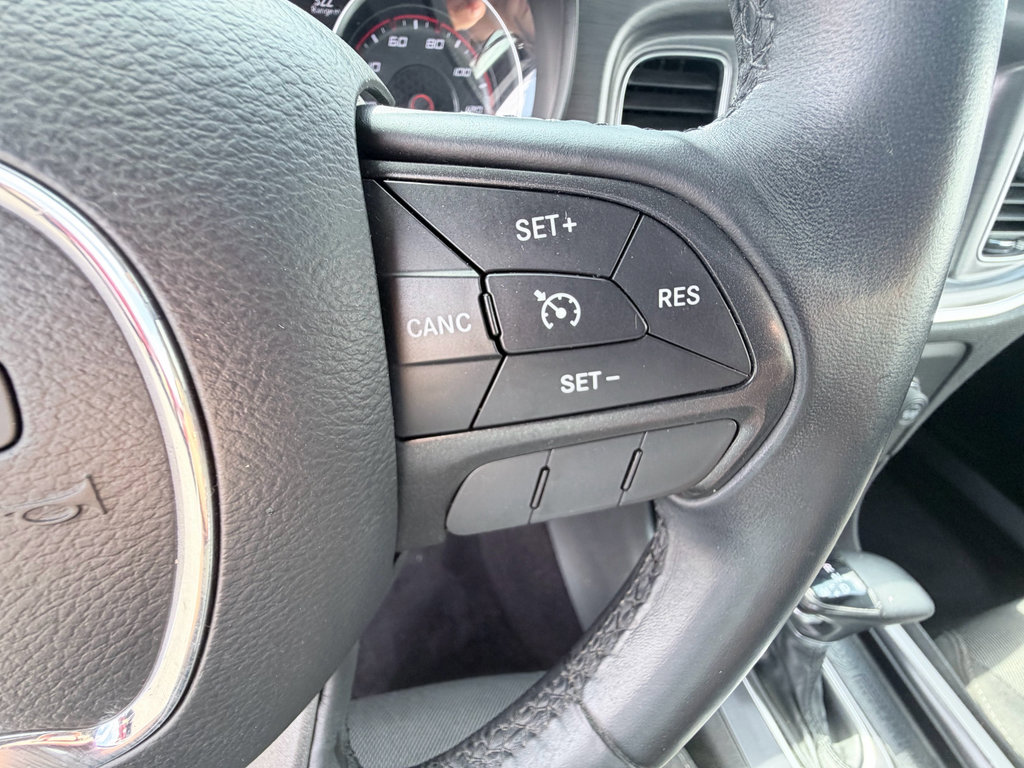 Used 2017 Dodge Charger SE w/ Popular Equipment Group image 12