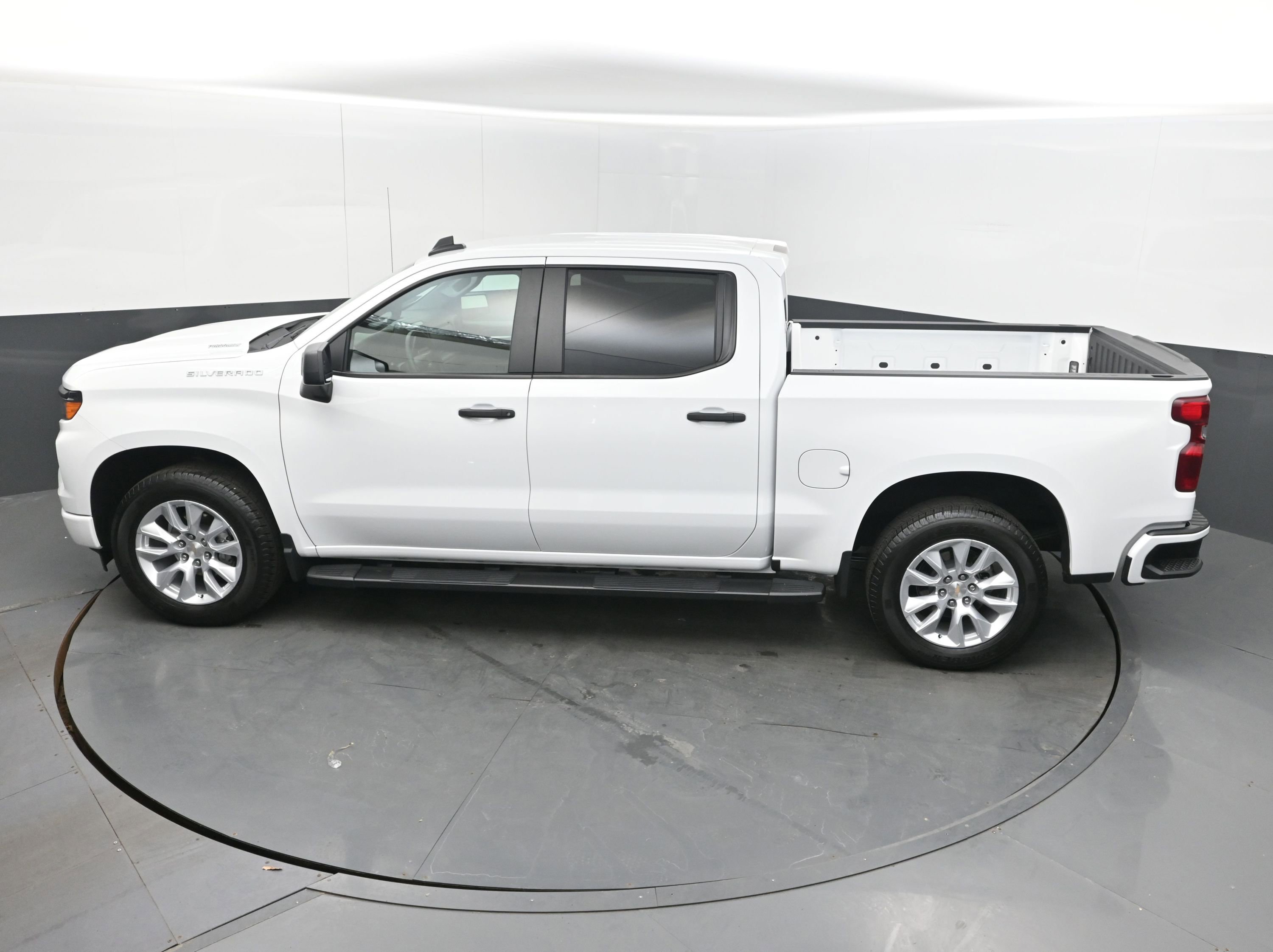 Certified 2026 Chevrolet Silverado 1500 Custom RWD image 36