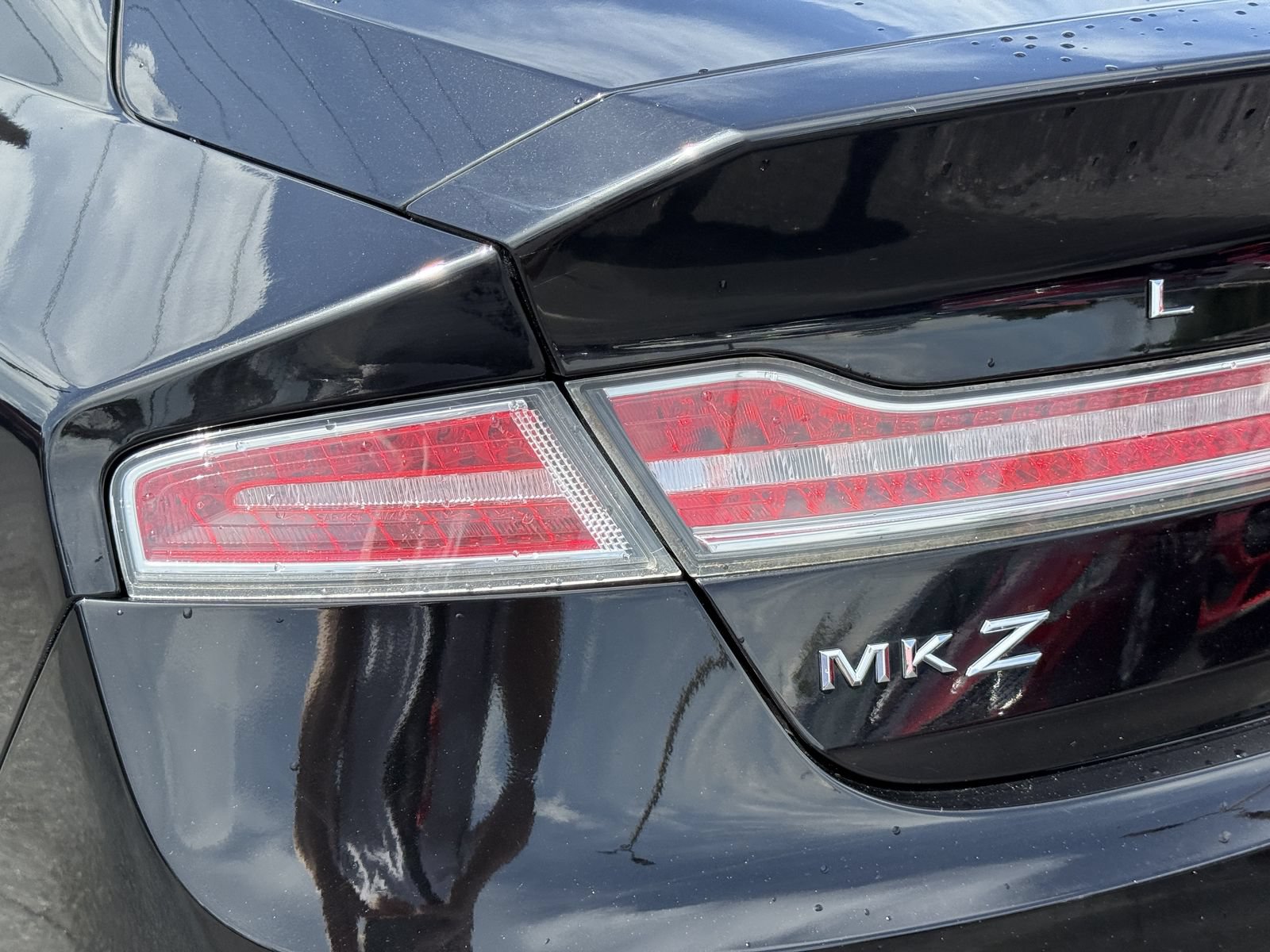 Used 2019 Lincoln MKZ Reserve w/ Reserve Plus Package FWD image 13