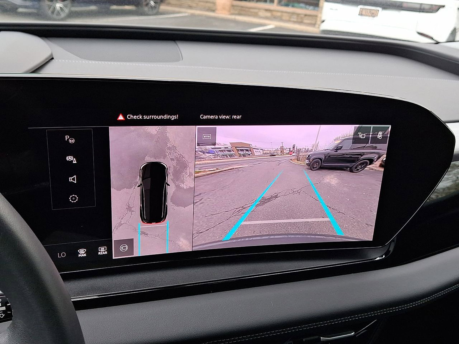 Used 2025 Audi Q6 e-tron Premium Plus image 25