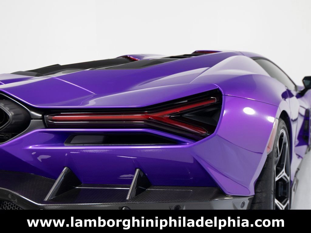 Used 2024 Lamborghini Revuelto AWD/4WD image 50