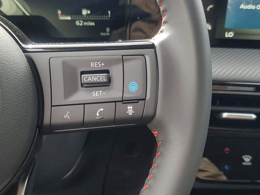 New 2025 Nissan Kicks SR image 17