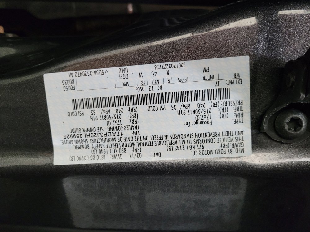 Used 2017 Ford Focus Titanium FWD image 33