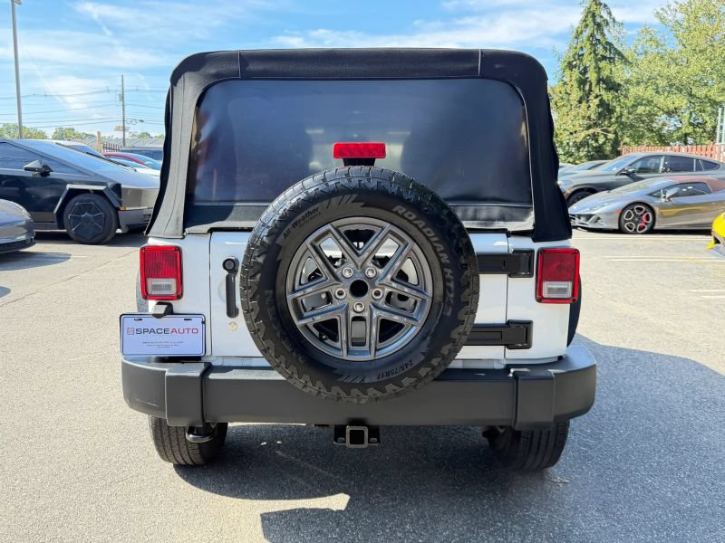 Used 2014 Jeep Wrangler Unlimited Sport w/ Quick Order Package 24S AWD/4WD image 7