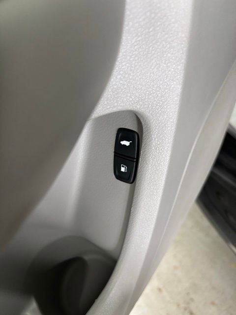 Used 2017 Acura MDX FWD w/ Advance Package image 12