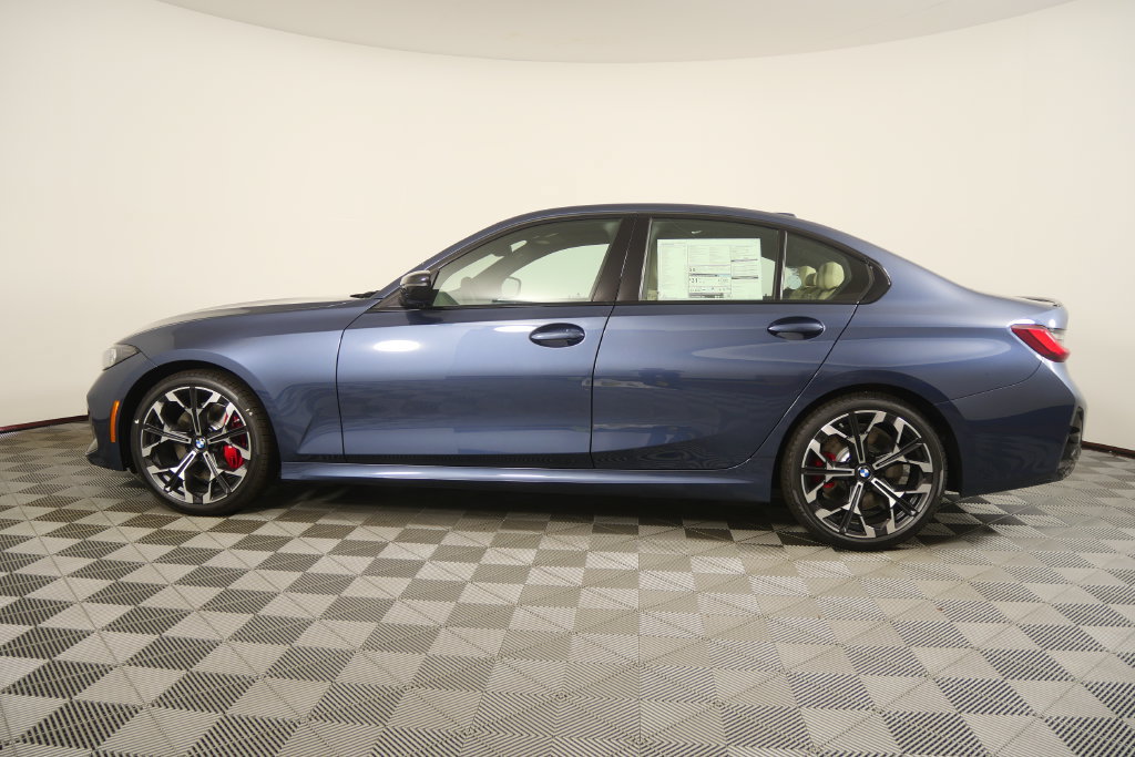 New 2026 BMW 330i Sedan w/ M Sport Package RWD image 7
