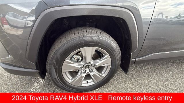 Used 2024 Toyota RAV4 XLE w/ Convenience Package image 9