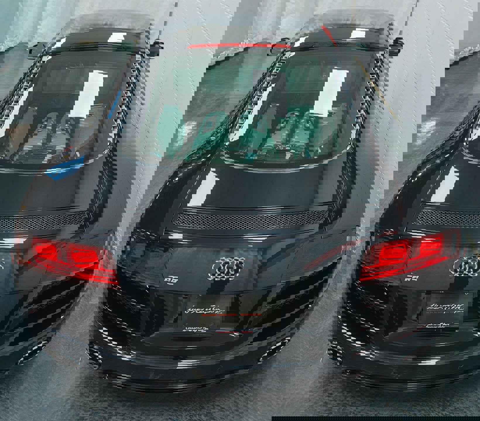 Used 2011 Audi R8 V10 image 23