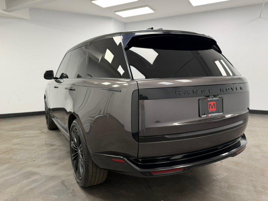 Used 2023 Land Rover Range Rover SE AWD/4WD image 8