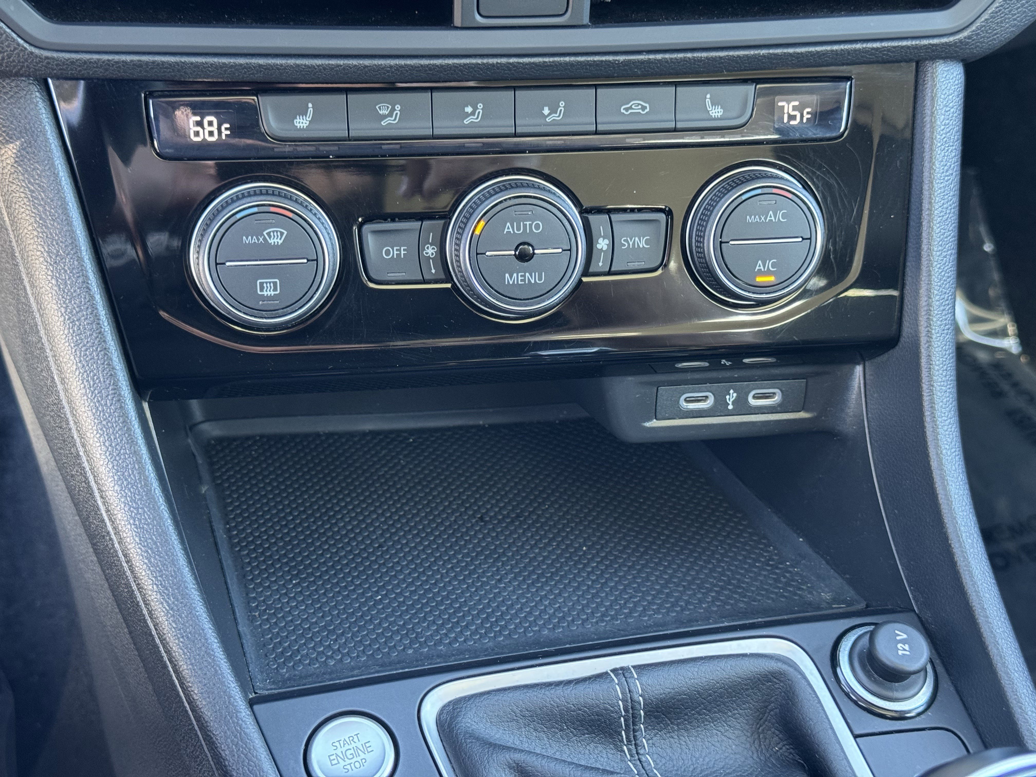 Certified 2024 Volkswagen Jetta SE image 28