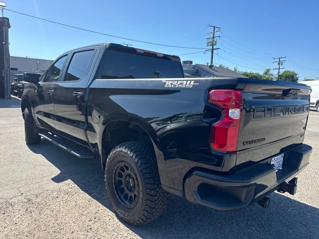 Used 2025 Chevrolet Silverado 1500 LT Trail Boss w/ LPO, Dark Essentials Package AWD/4WD image 7