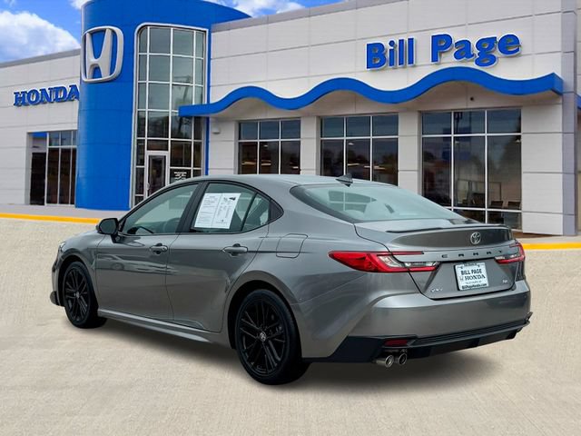 Used 2025 Toyota Camry SE FWD image 6