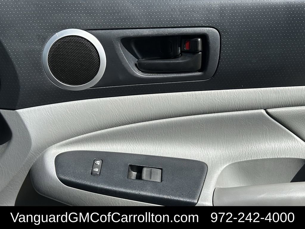 Used 2015 Toyota Tacoma PreRunner w/ SR5 Package image 28