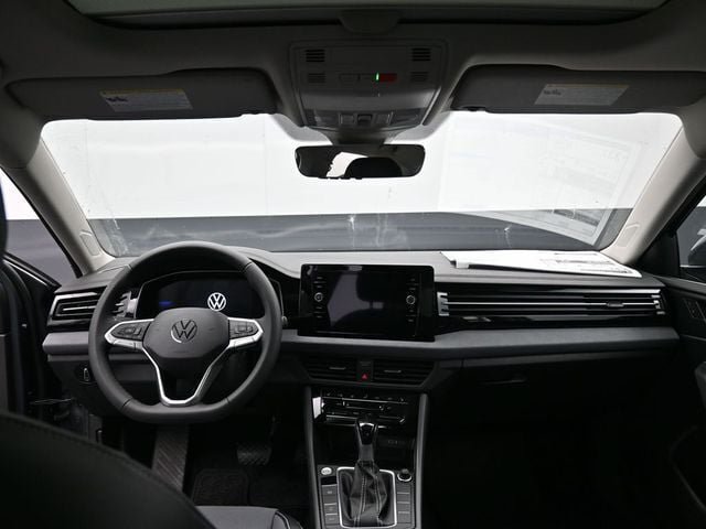 New 2026 Volkswagen Jetta SE FWD image 10