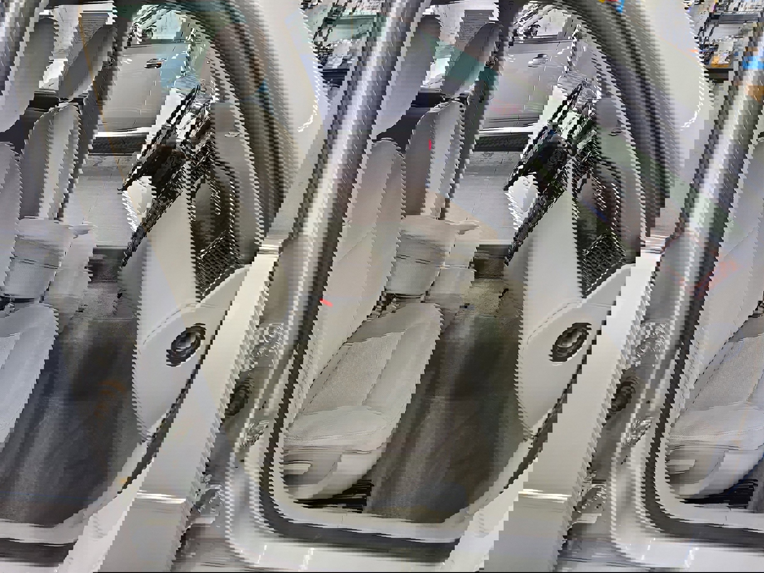 Used 2013 Chevrolet Impala LT FWD image 10