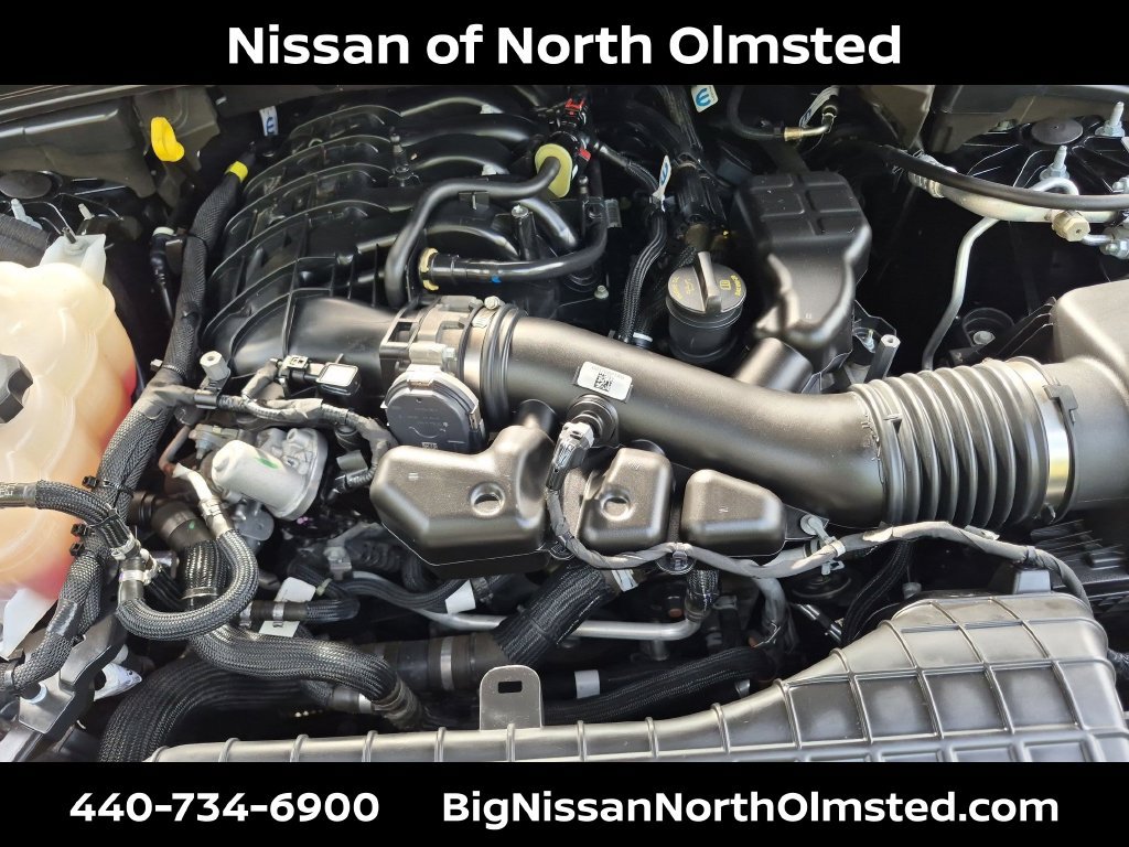 Used 2023 Jeep Grand Cherokee L Laredo AWD/4WD image 24