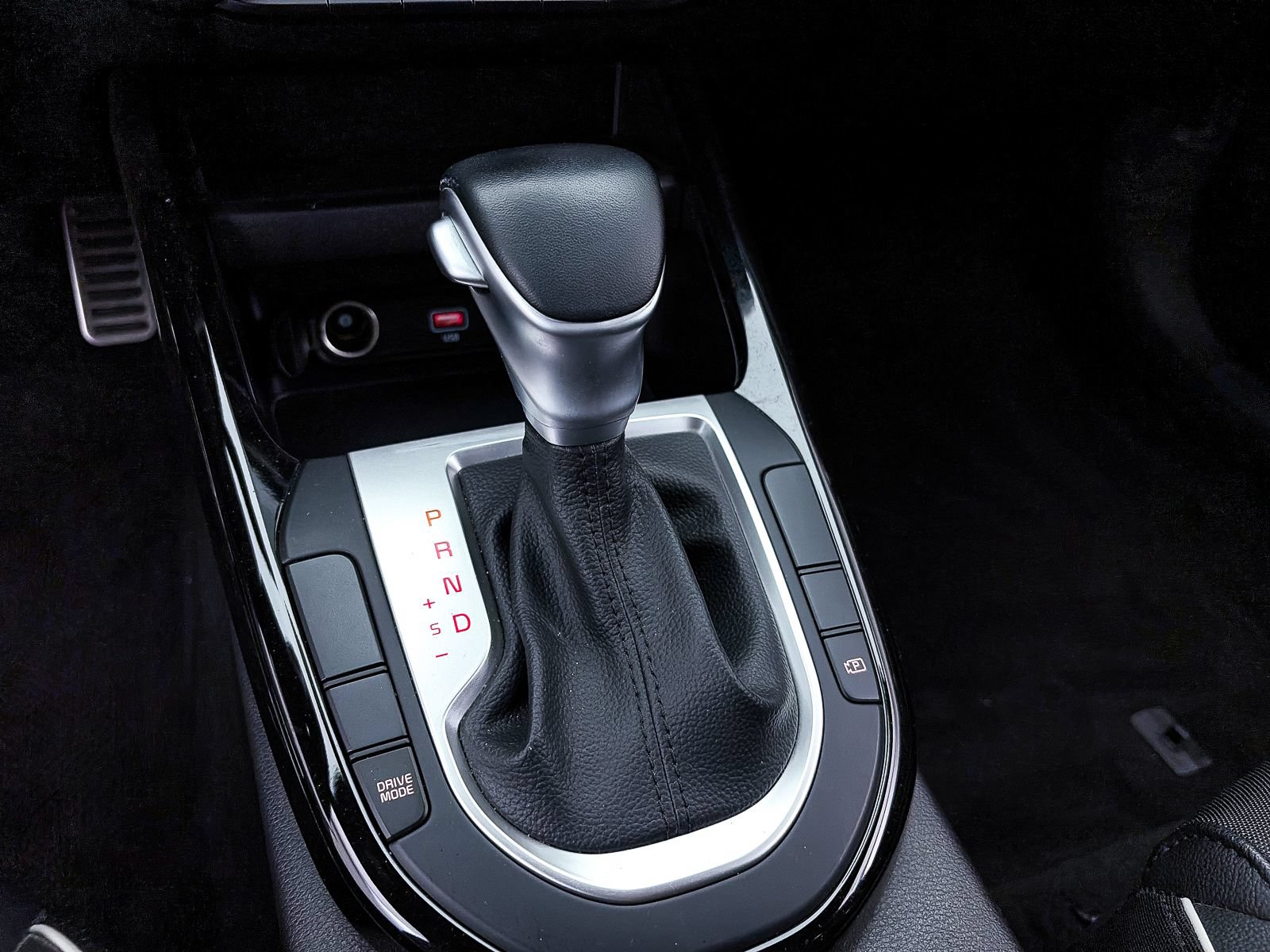 Certified 2024 Kia Forte GT-Line FWD image 24