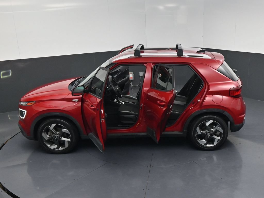 Used 2022 Hyundai Venue Limited FWD image 28