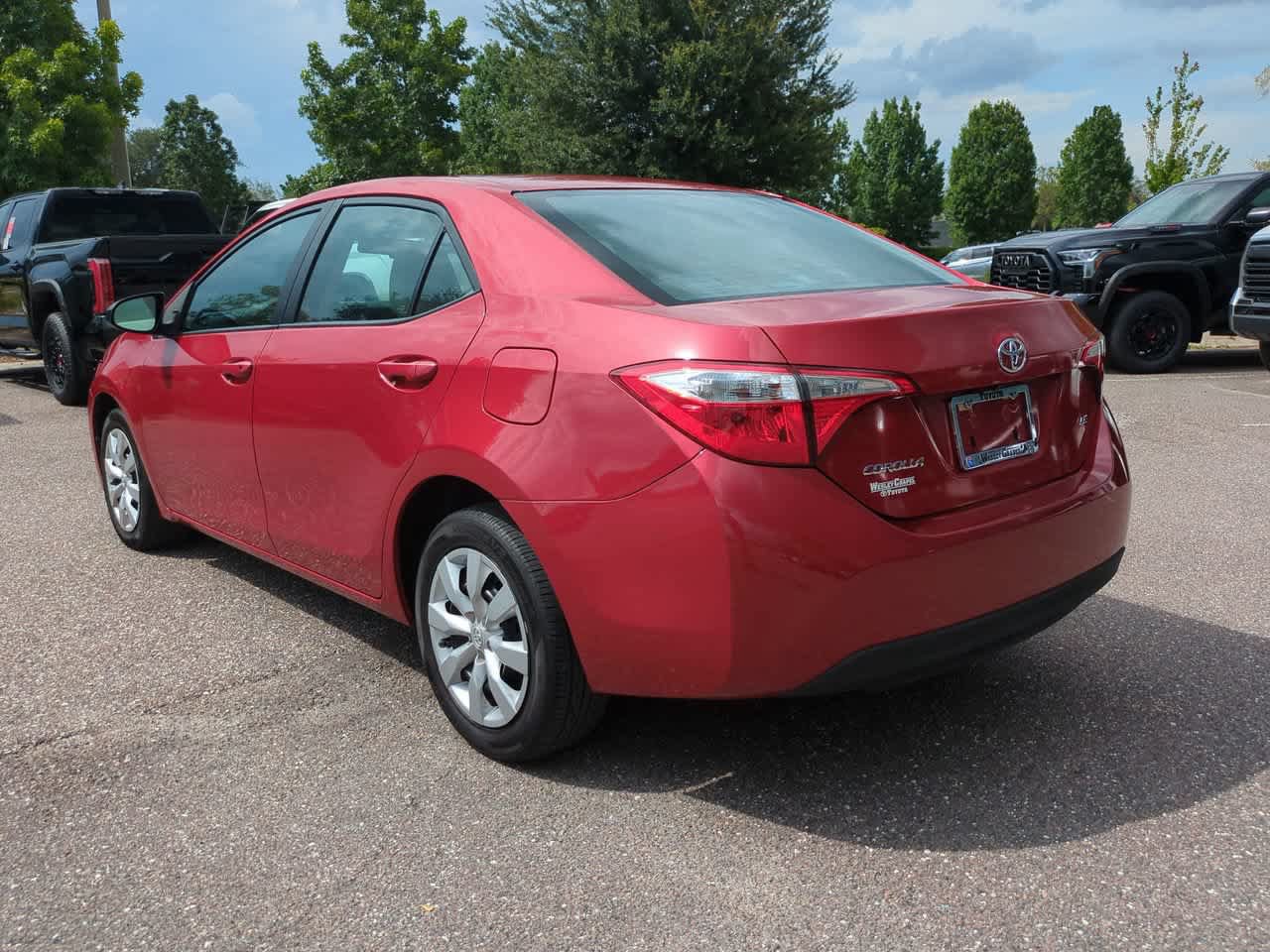Used 2016 Toyota Corolla LE FWD image 4