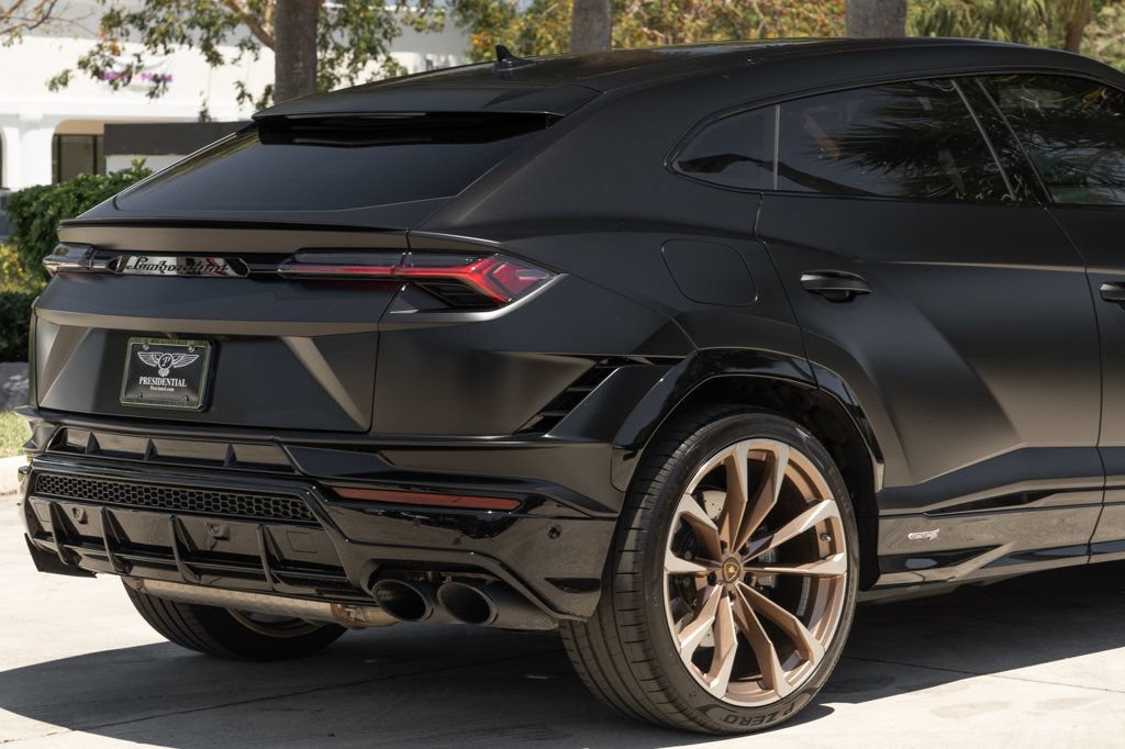 Used 2023 Lamborghini Urus S AWD/4WD image 9