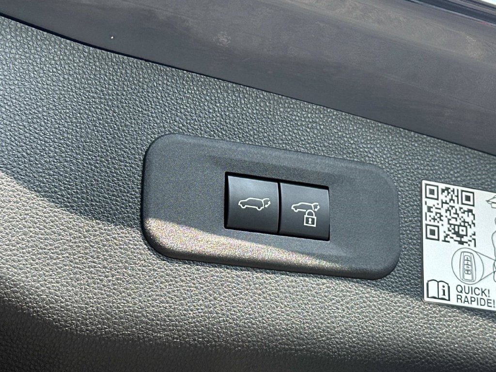 Used 2025 Toyota Crown Signia w/ Advanced Technology Package AWD/4WD image 13