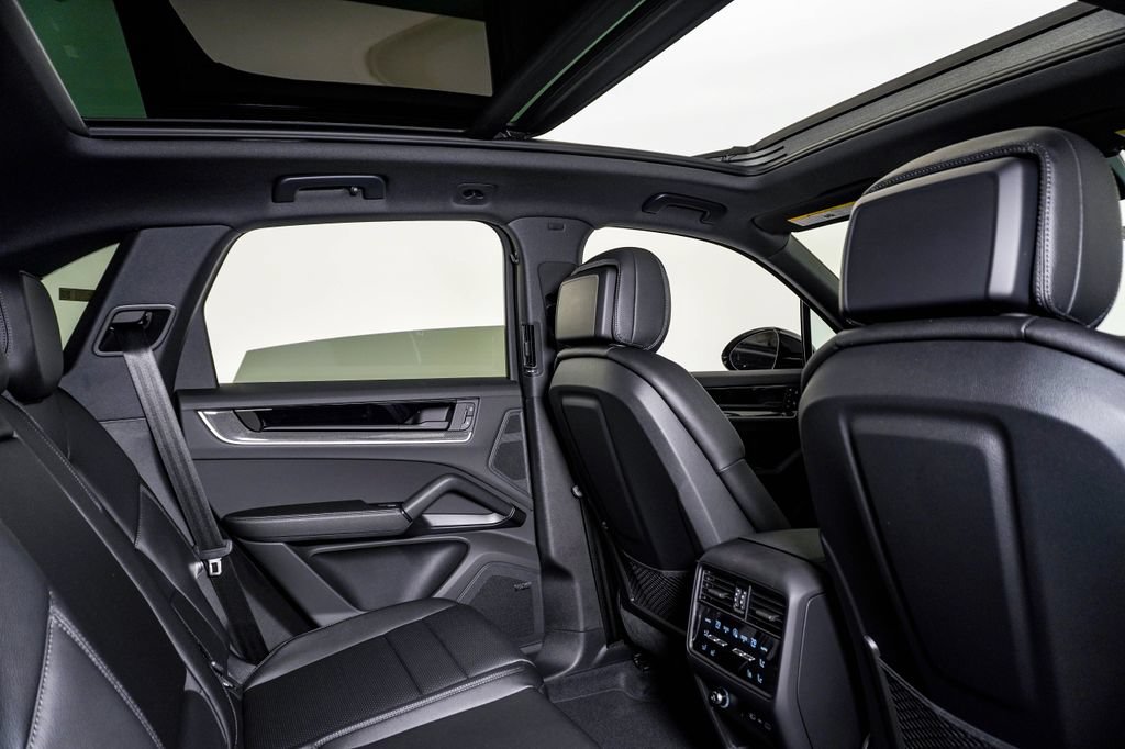 New 2026 Porsche Cayenne AWD/4WD image 16
