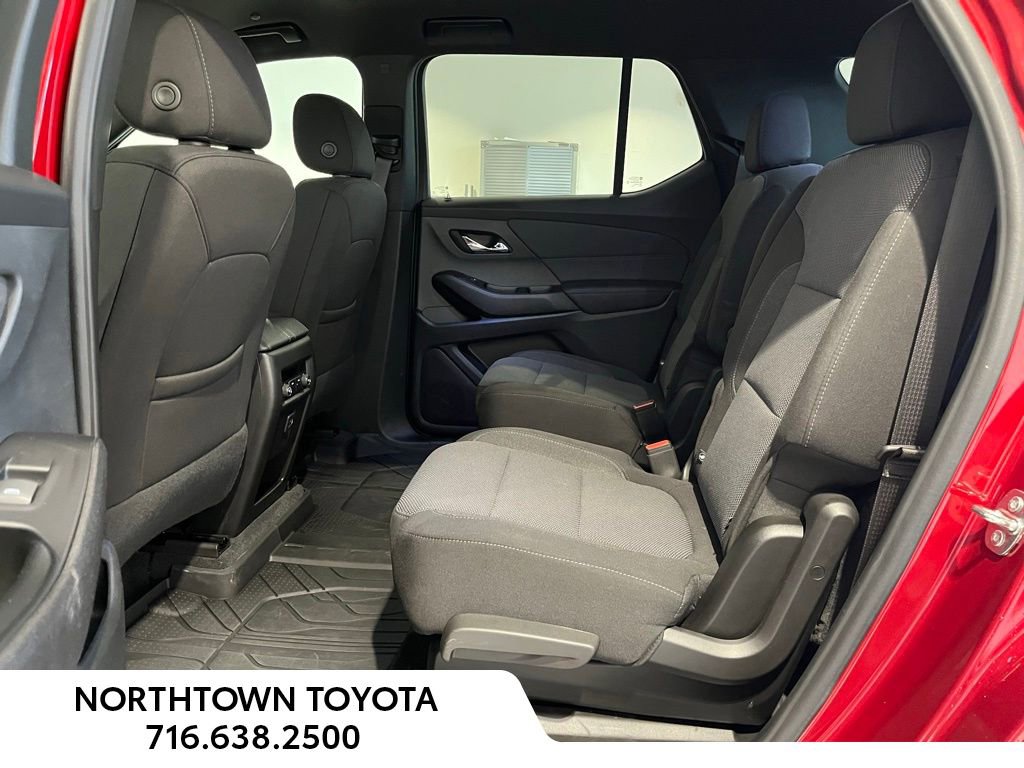 Used 2023 Chevrolet Traverse LT image 16
