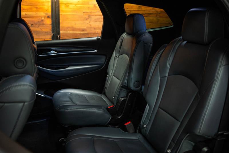 Used 2024 Buick Enclave Premium image 11