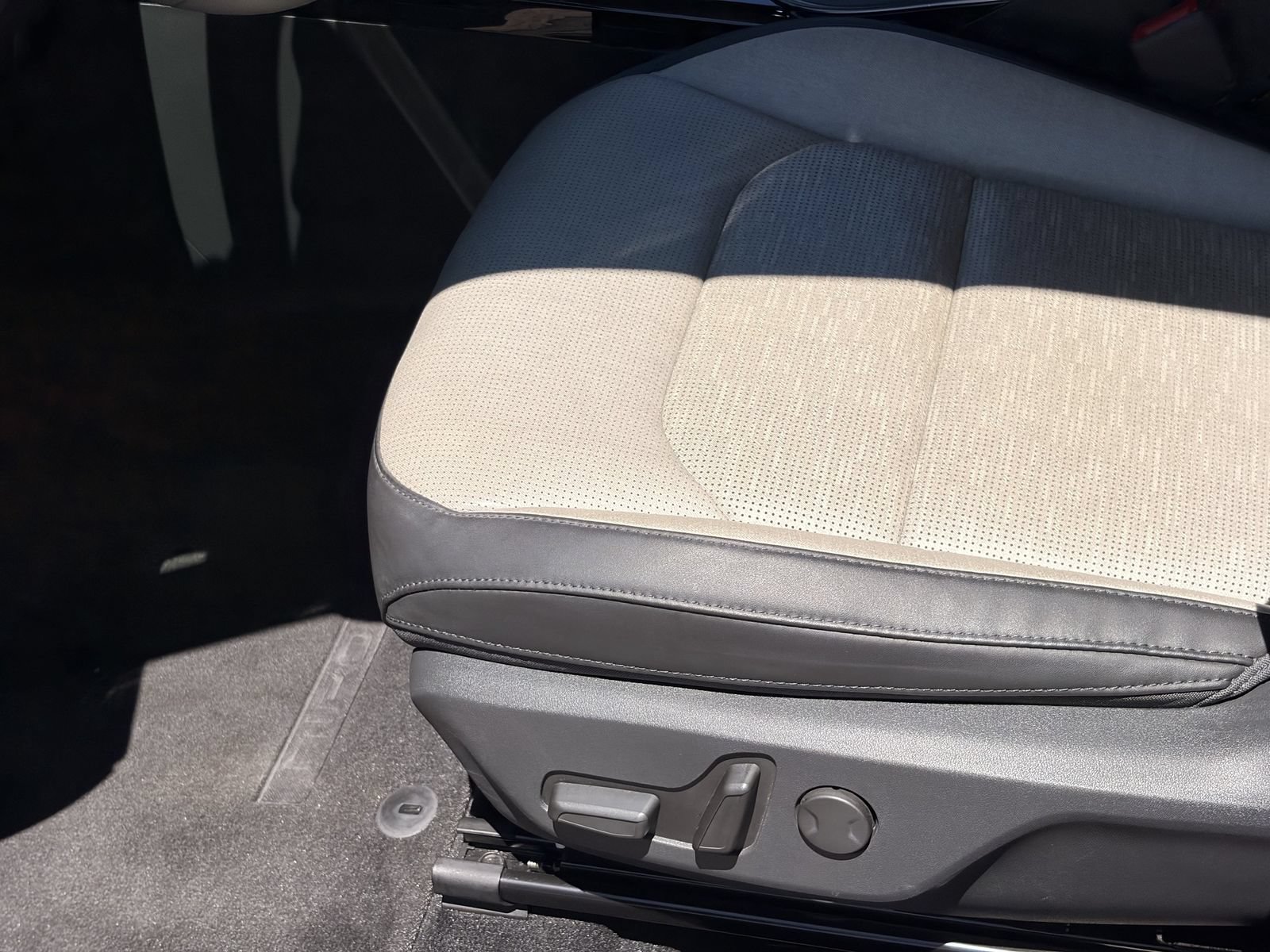 Used 2023 Kia Niro SX Touring FWD image 20