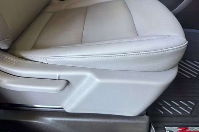 Used 2024 Chevrolet Silverado 1500 LT Trail Boss w/ Convenience Package II AWD/4WD image 23