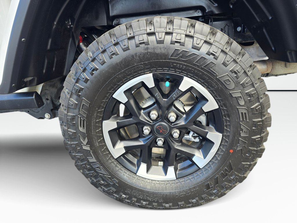 Used 2024 Jeep Gladiator Rubicon AWD/4WD image 22