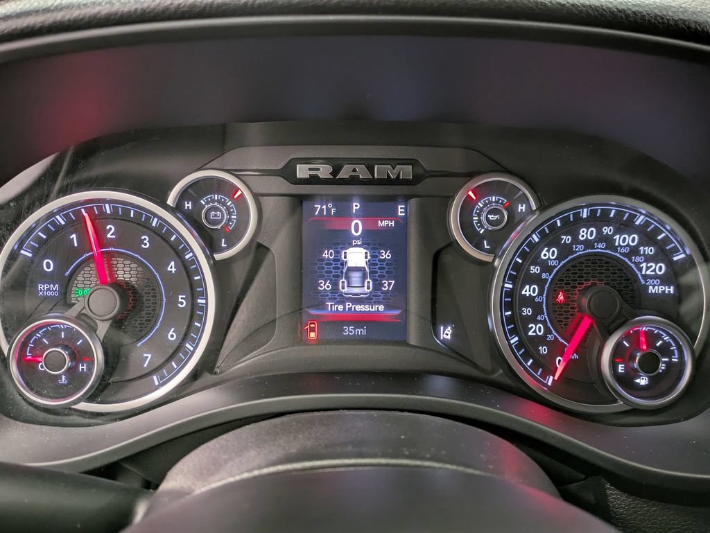 Used 2026 RAM 1500 Express AWD/4WD image 15