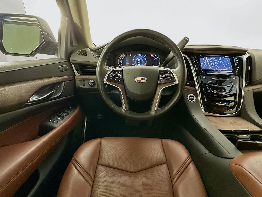 Used 2019 Cadillac Escalade Luxury image 24