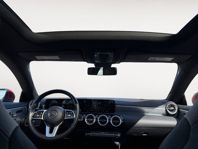 Used 2022 Mercedes-Benz CLA 250 4MATIC image 23