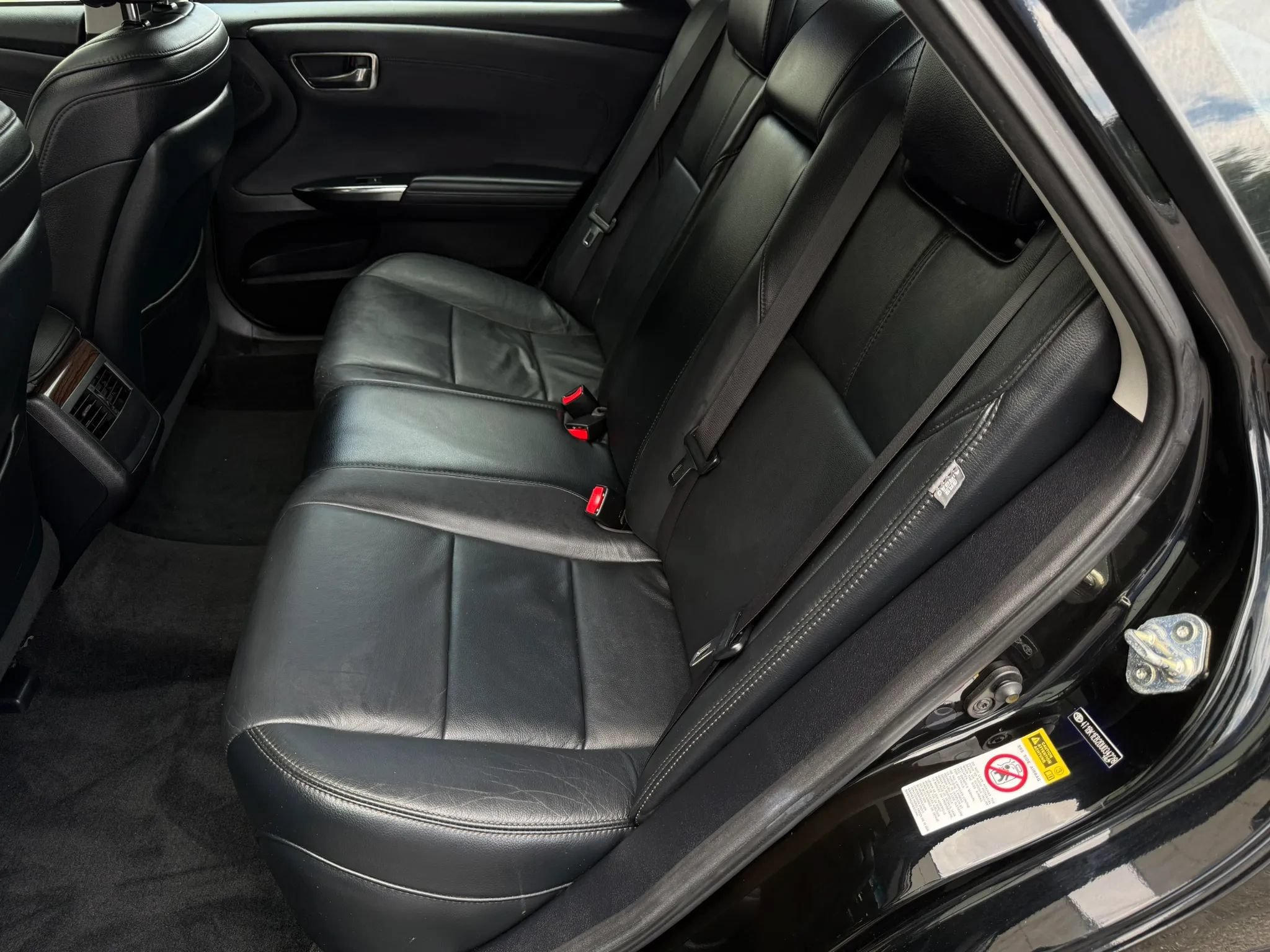 Used 2013 Toyota Avalon XLE Touring FWD image 26