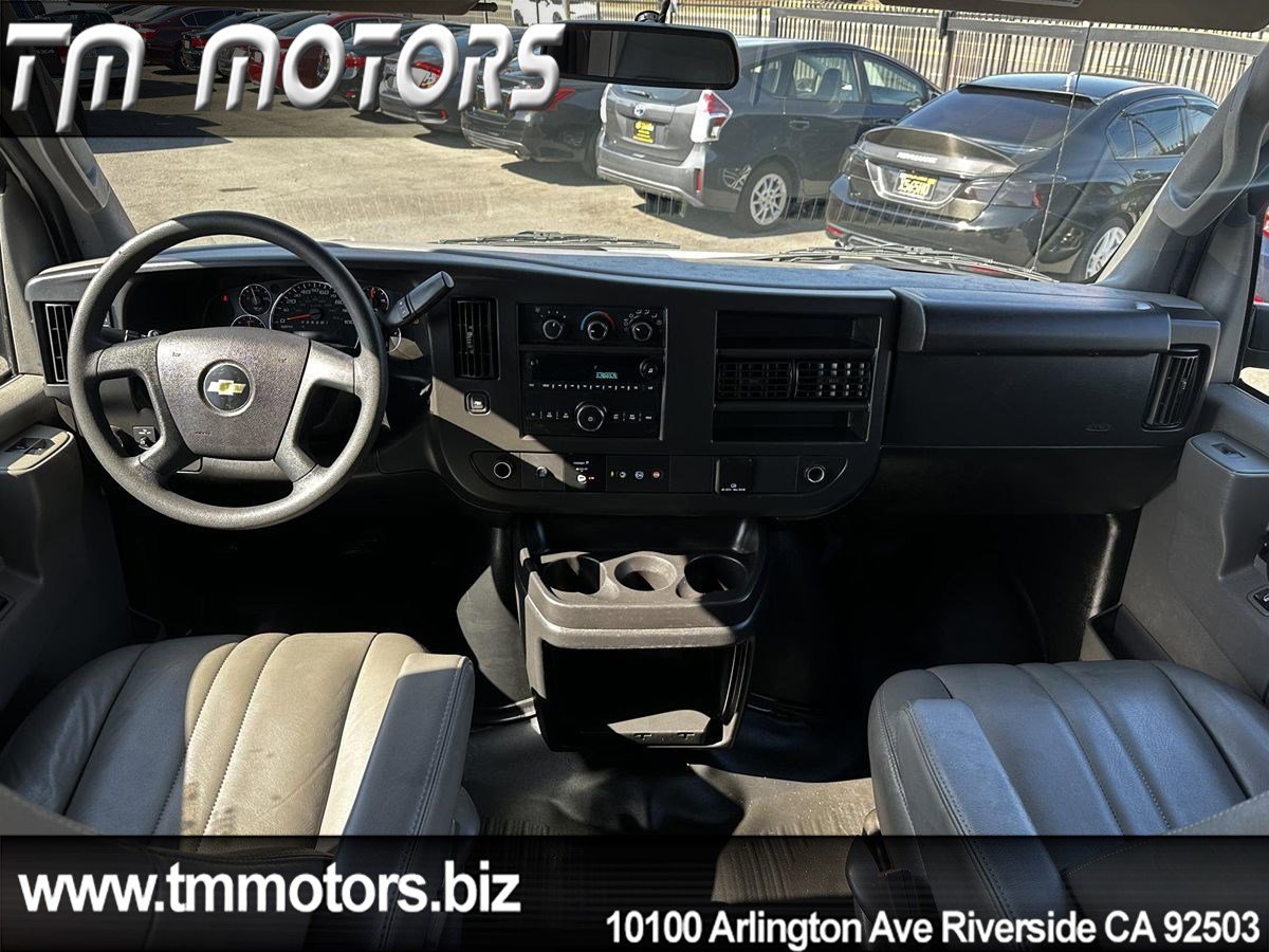 Used 2019 Chevrolet Express 2500 Extended image 7