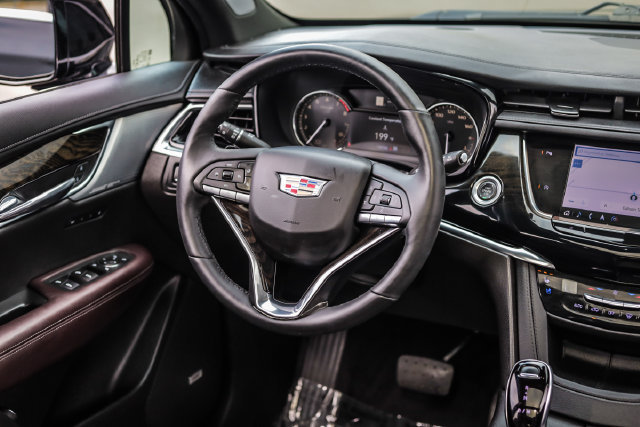 Used 2023 Cadillac XT6 Premium Luxury AWD/4WD image 29