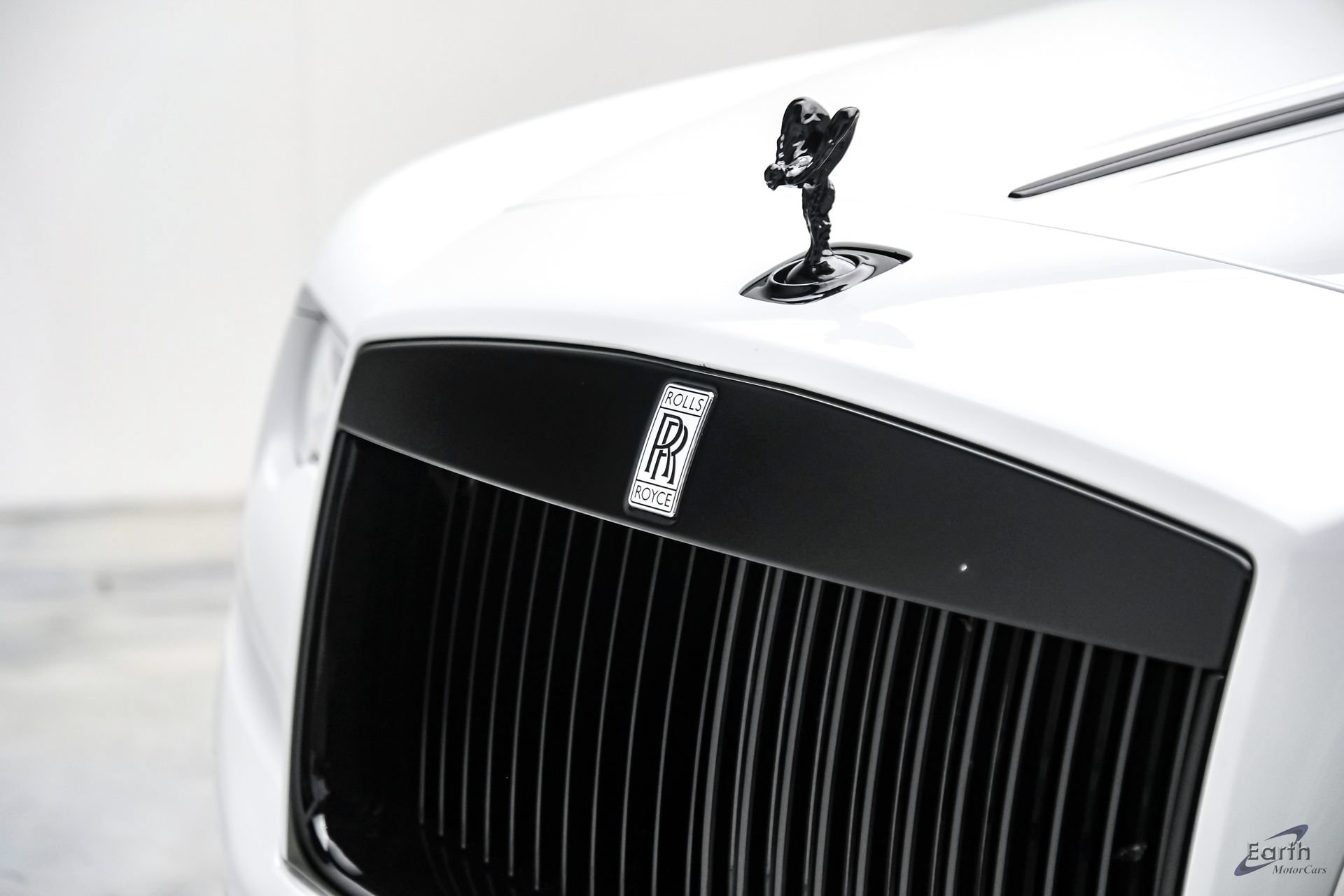 Used 2017 Rolls-Royce Dawn RWD image 39
