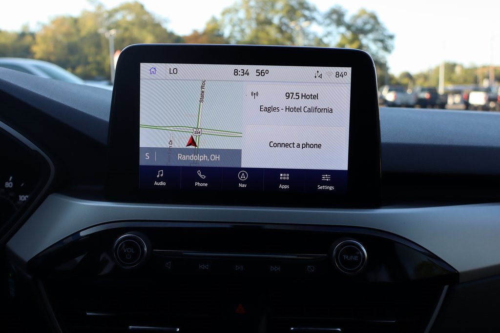 Used 2022 Ford Escape SE w/ SE Sport Appearance Package image 9