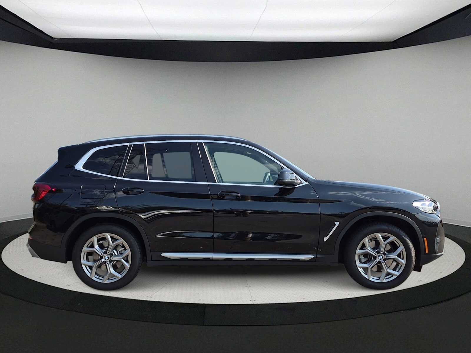 Used 2024 BMW X3 xDrive30i w/ Premium Package AWD/4WD image 9