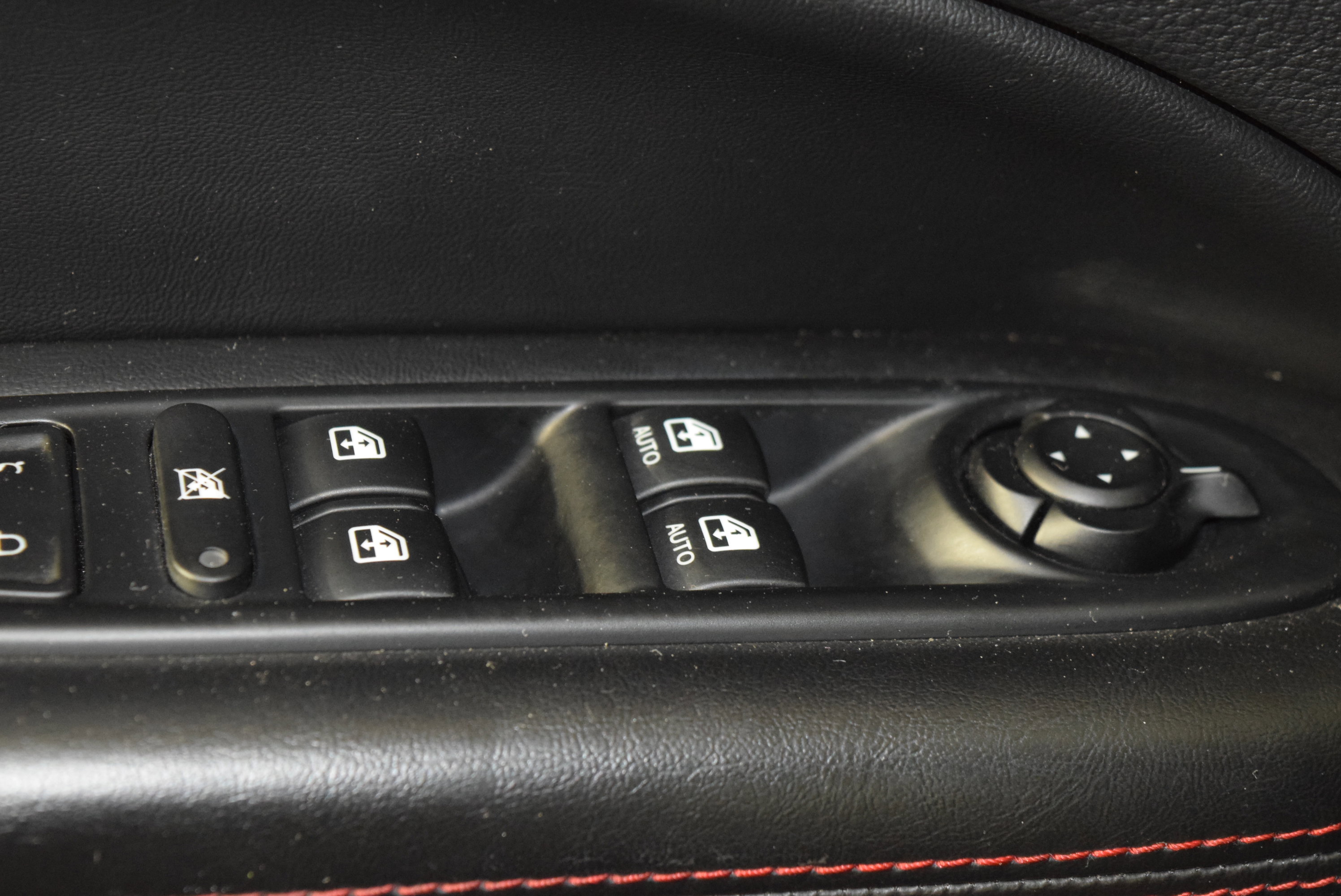 Used 2018 Jeep Compass Trailhawk w/ Navigation Group image 32