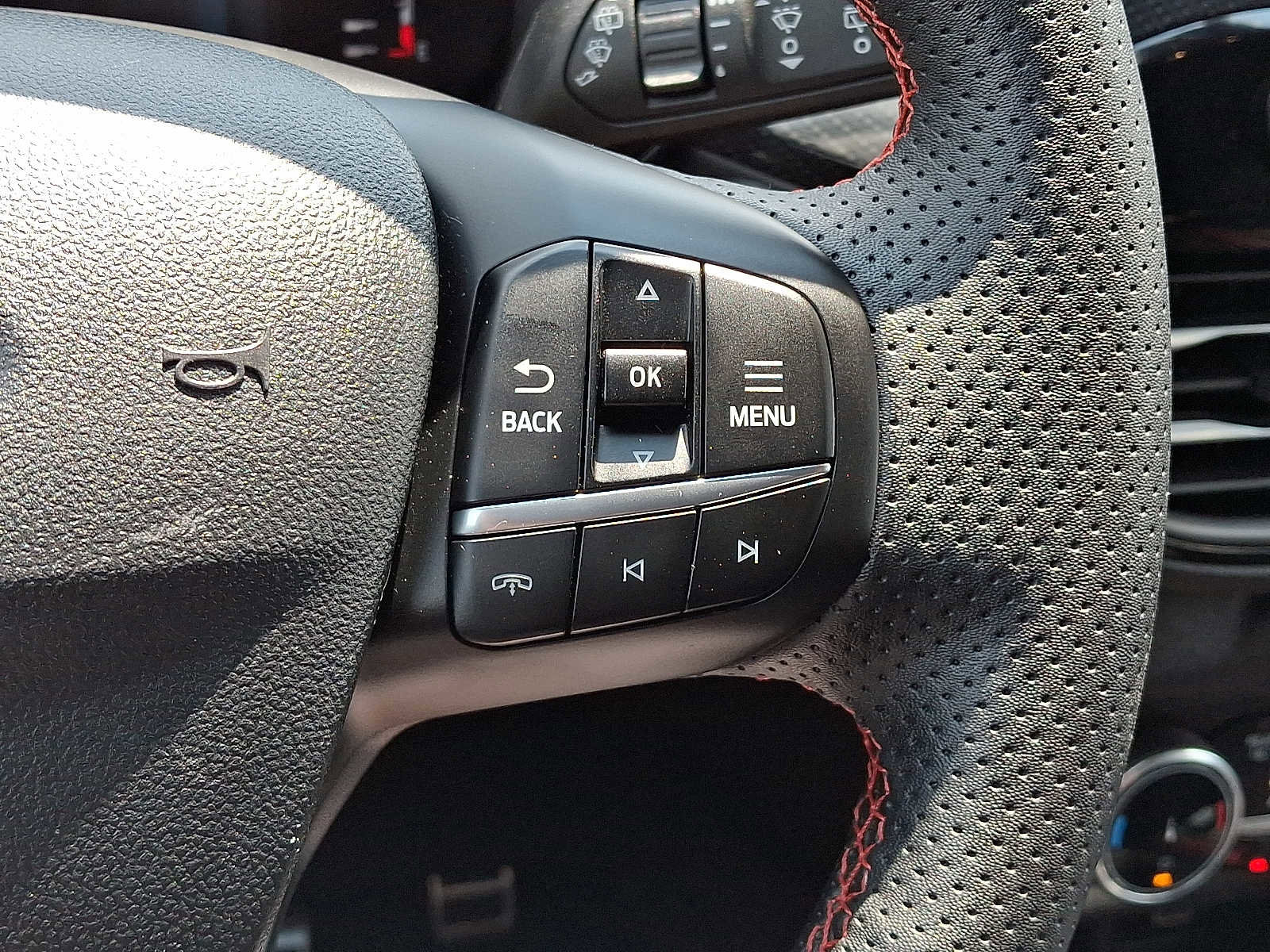 Used 2024 Ford Escape ST-Line image 22