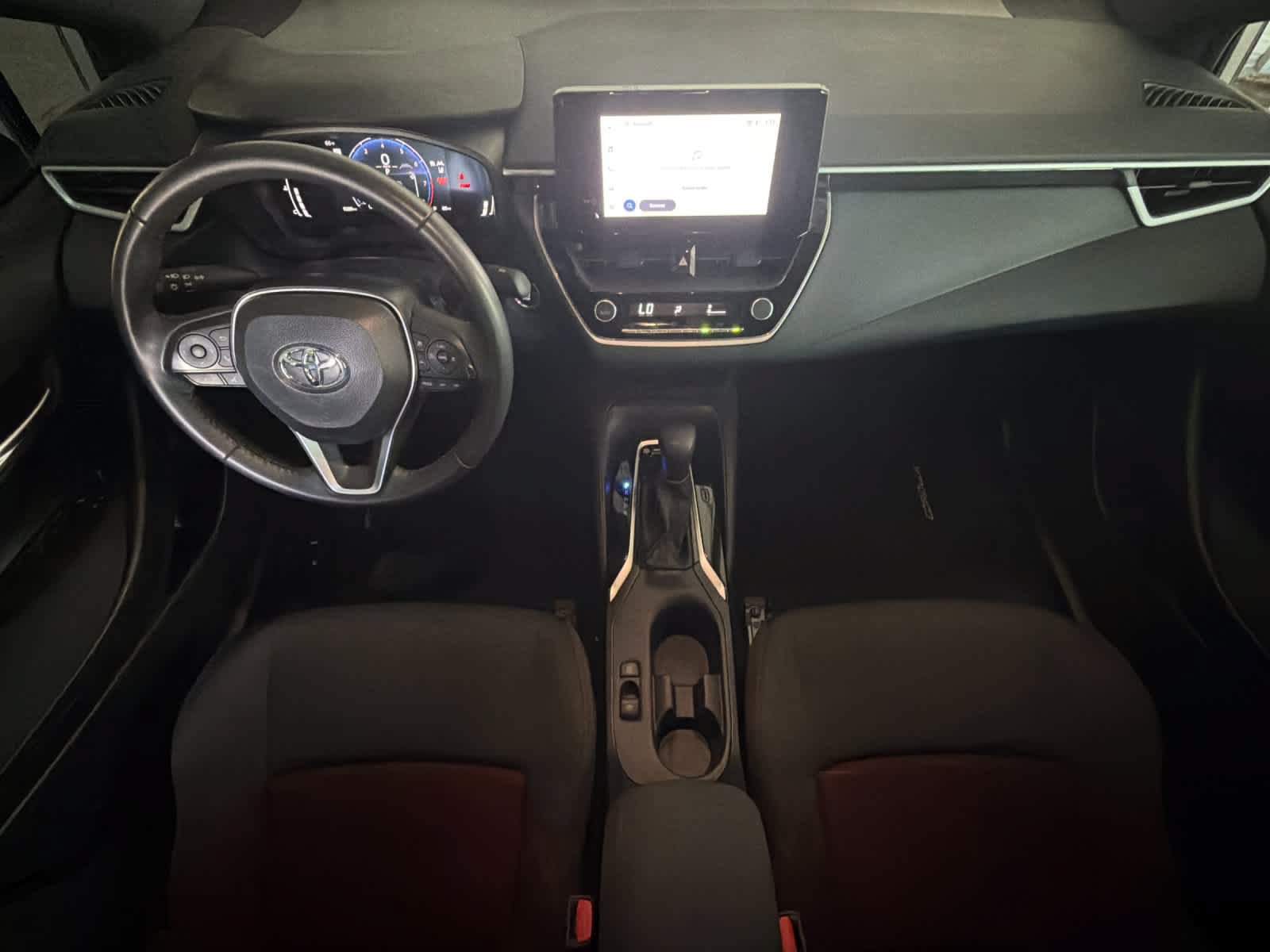 Used 2026 Toyota Corolla SE FWD image 3