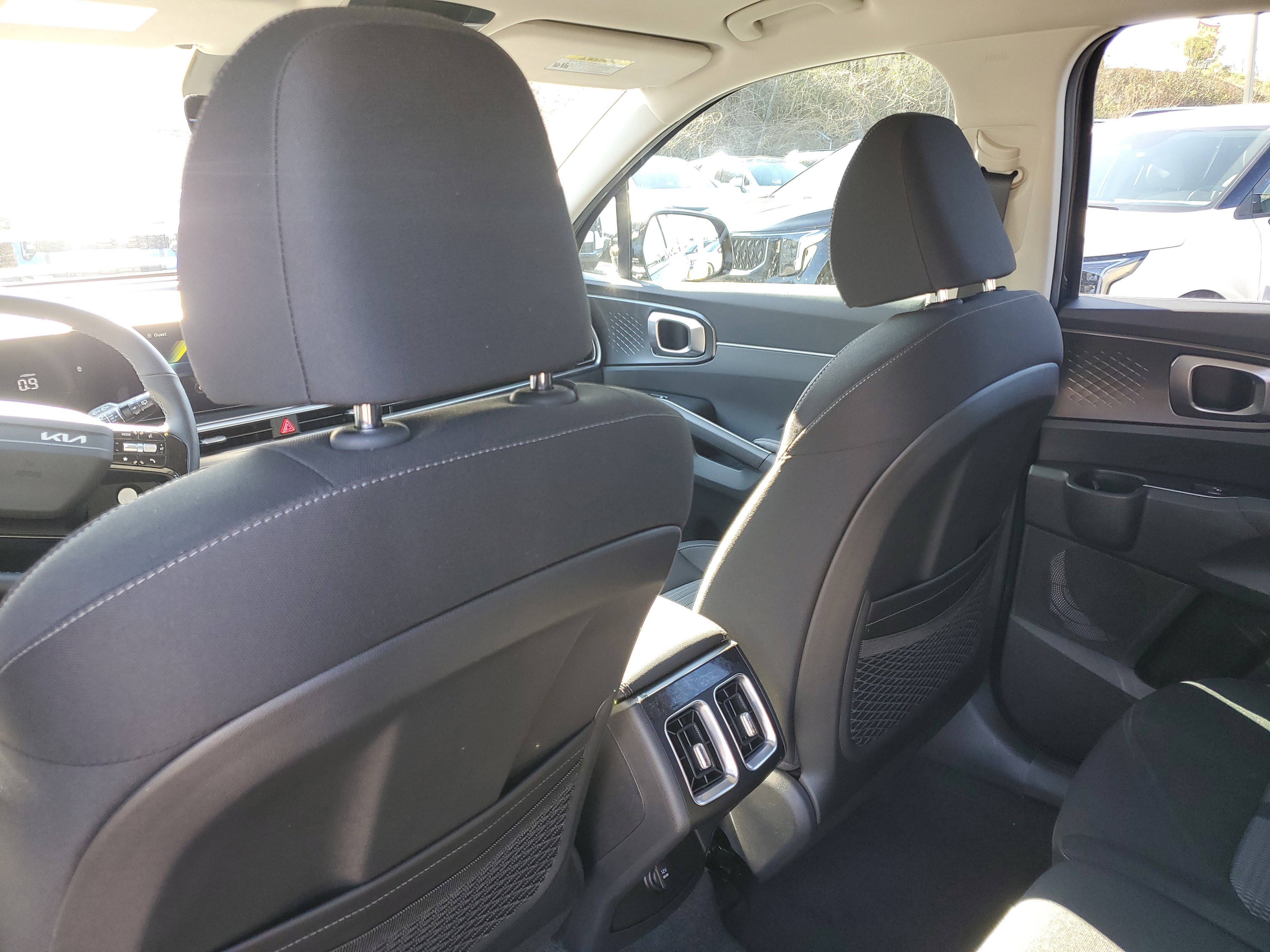 New 2026 Kia Sorento LX FWD image 10