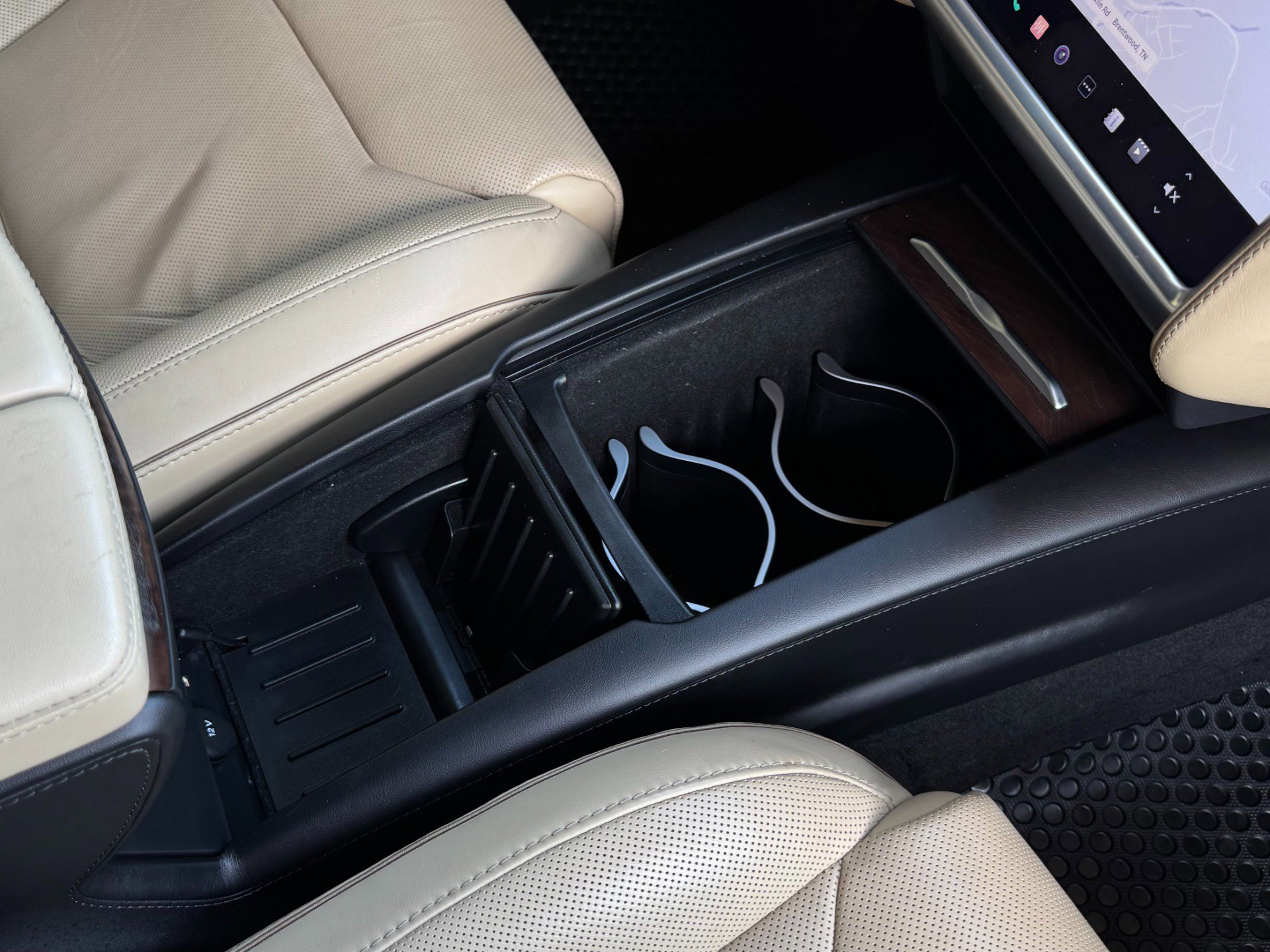 Used 2016 Tesla Model X Performance image 30