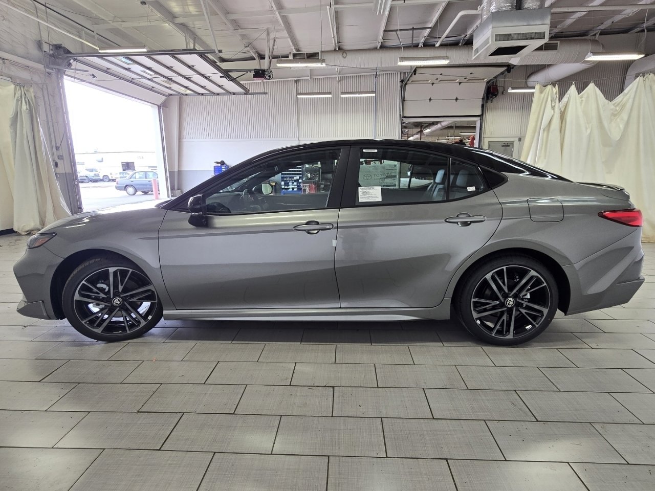 New 2026 Toyota Camry Hybrid image 16