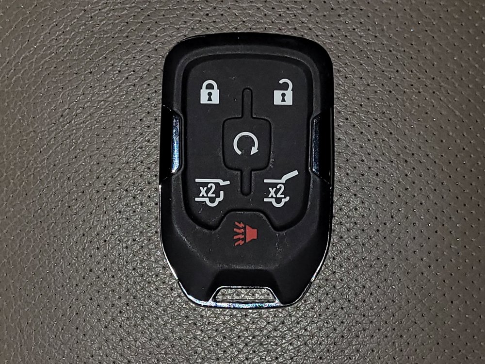 Used 2017 GMC Yukon SLT AWD/4WD image 32