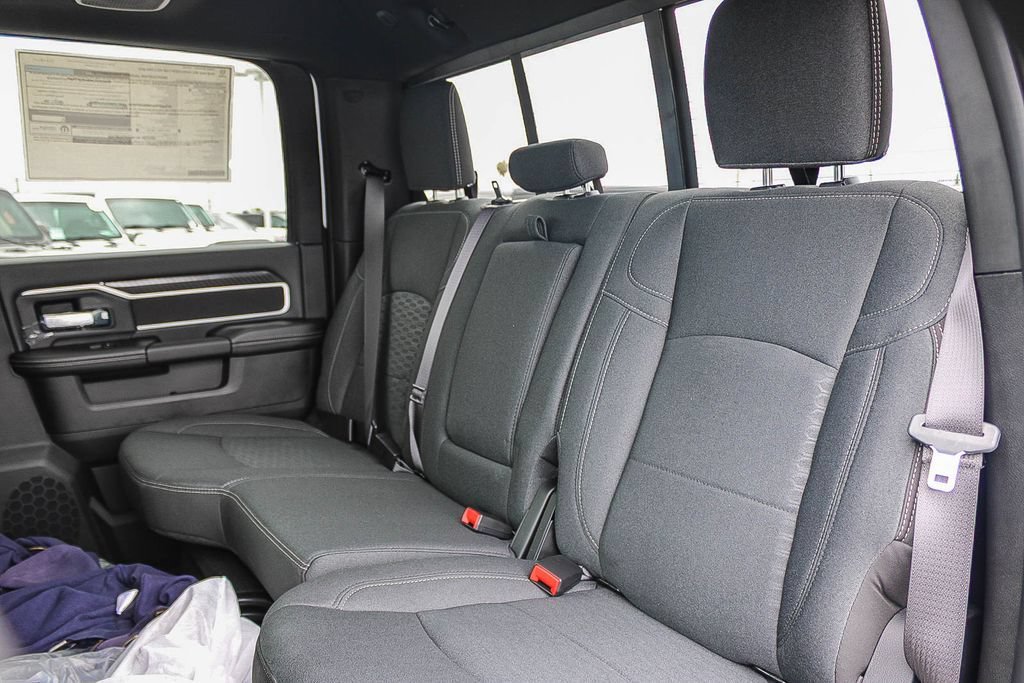 New 2026 RAM 3500 Big Horn AWD/4WD image 19