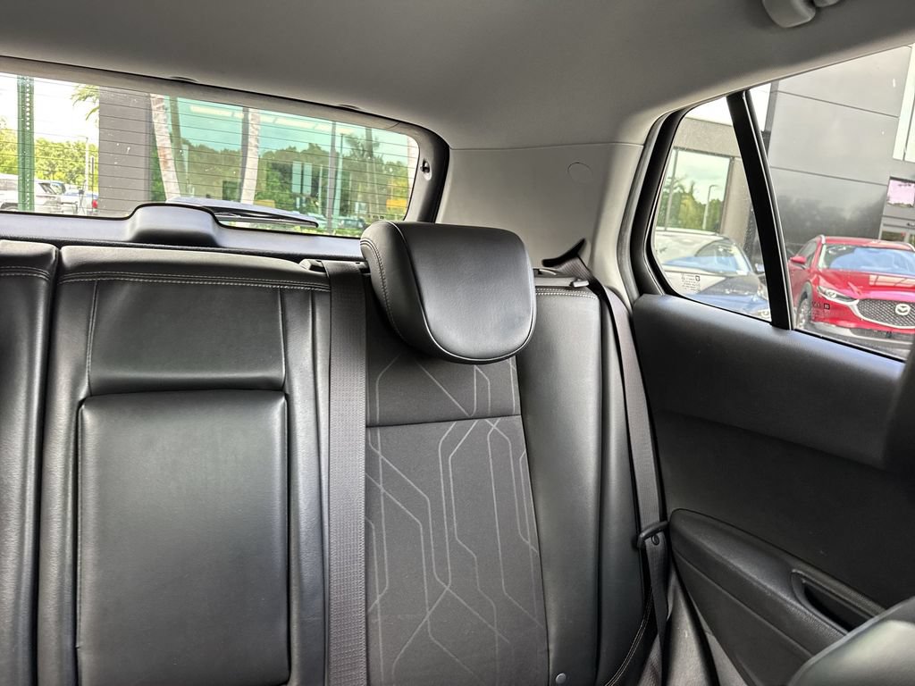 Used 2019 Chevrolet Trax LT w/ LT Convenience Package FWD image 19